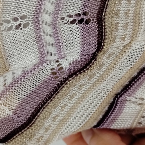 WHBM tan purple & white lightweight sweater size medium zig zag design shimmer - Picture 6 of 7